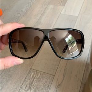 Tom Ford sunglasses with soft case %100 authentic
